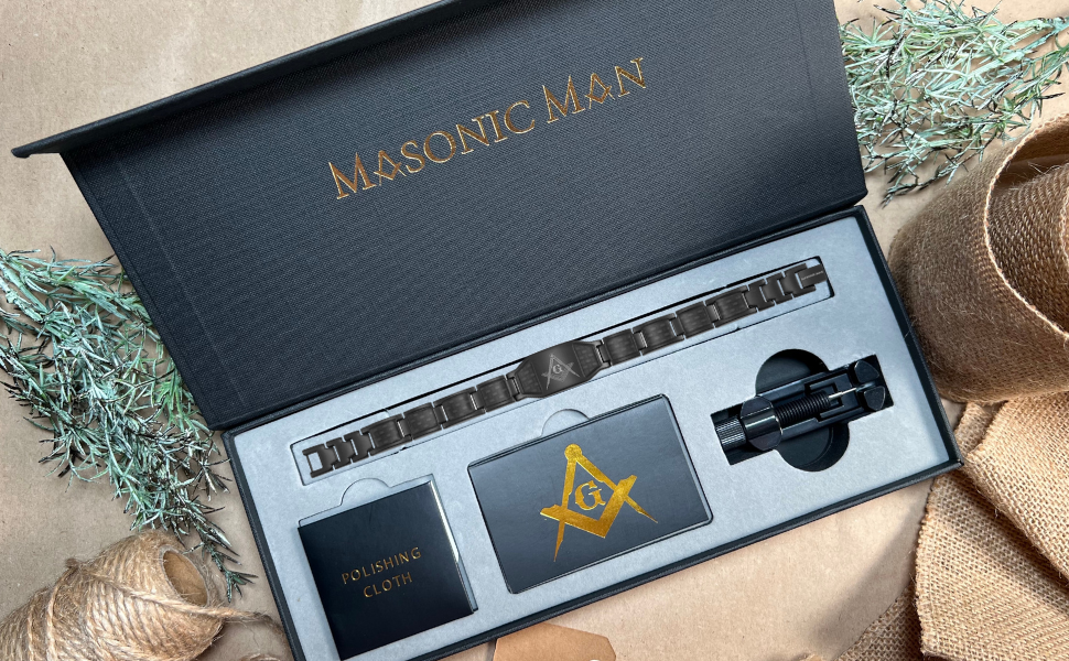 MasonicMan Titanium Magnetic Masonic Bracelet with Black Carbon Fiber